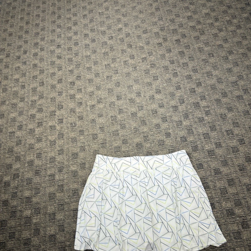 Xersion White Skort white Xersion athletic skort with a geometric pattern. Xxl - Picture 6 of 8